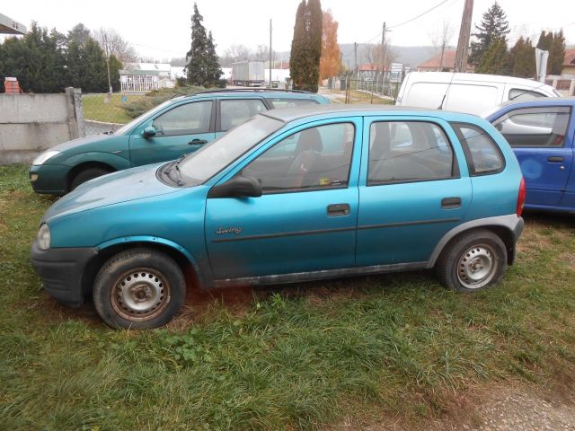 bontott OPEL CORSA B Gyújtáselosztó