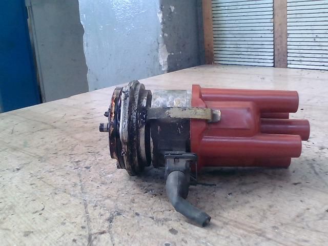 bontott OPEL CORSA B Gyújtáselosztó