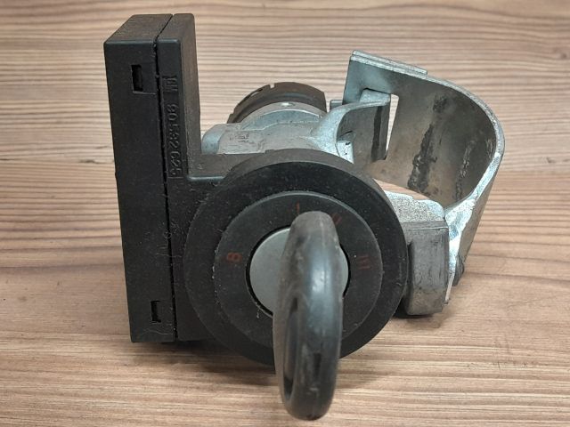 bontott OPEL CORSA B Gyújtáskapcsoló Házzal