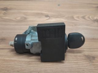 bontott OPEL CORSA B Gyújtáskapcsoló Házzal