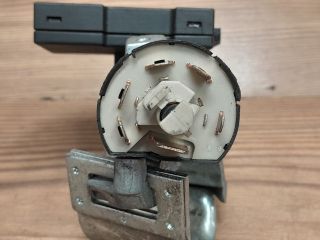 bontott OPEL CORSA B Gyújtáskapcsoló Házzal