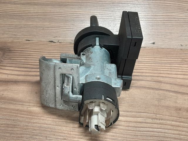 bontott OPEL CORSA B Gyújtáskapcsoló Házzal