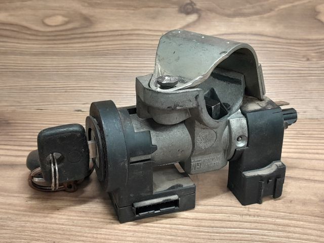 bontott OPEL CORSA B Gyújtáskapcsoló Házzal