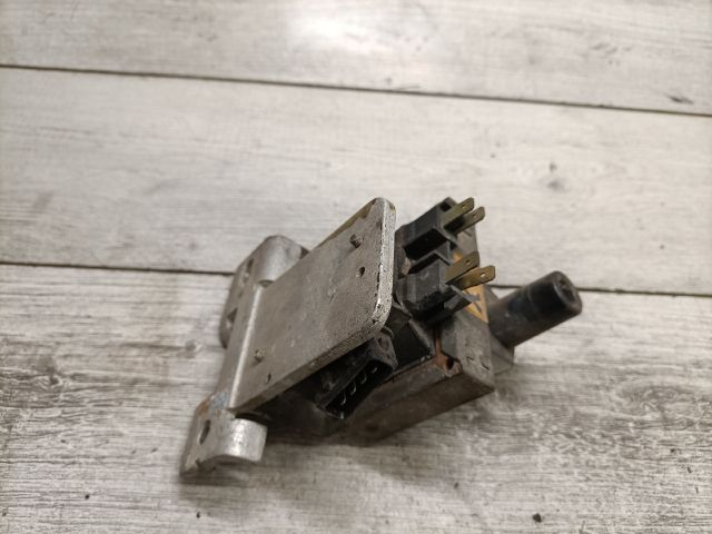 bontott OPEL CORSA B Gyújtótrafó