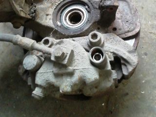 bontott OPEL CORSA B Jobb első Féknyereg Munkahengerrel