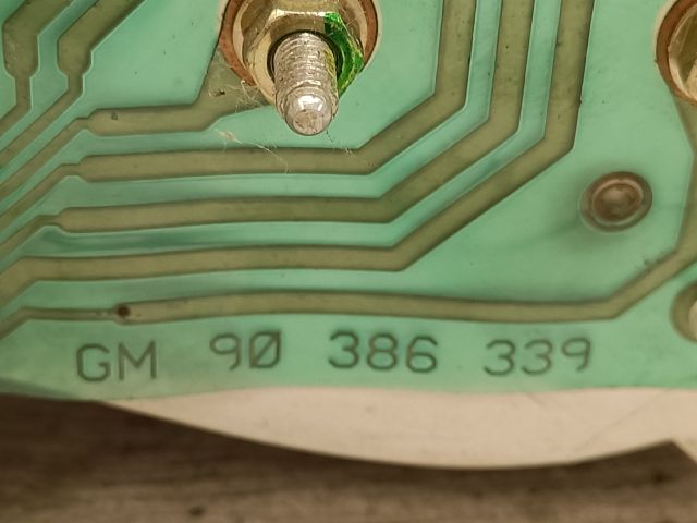 bontott OPEL CORSA B Kilométeróra