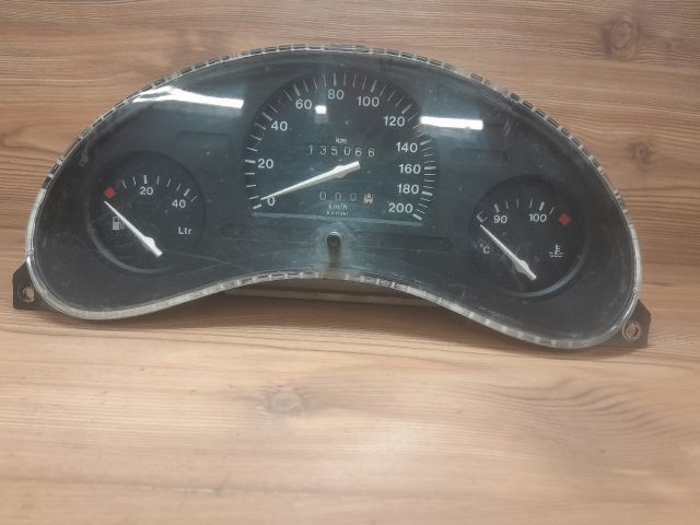 bontott OPEL CORSA B Kilométeróra