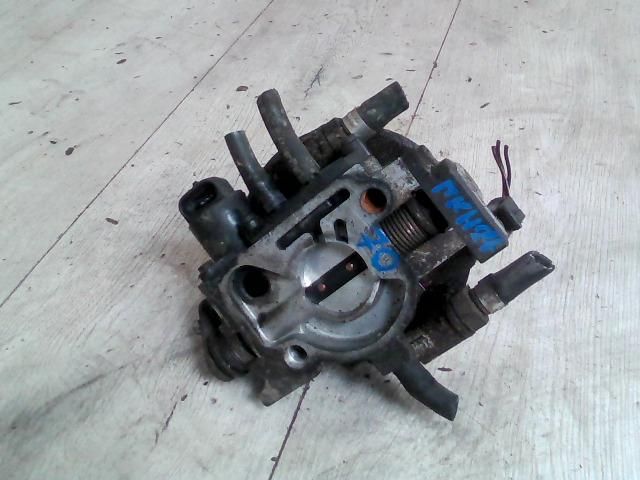 bontott OPEL CORSA B Központi Injektor