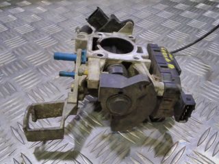 bontott OPEL CORSA B Központi Injektor