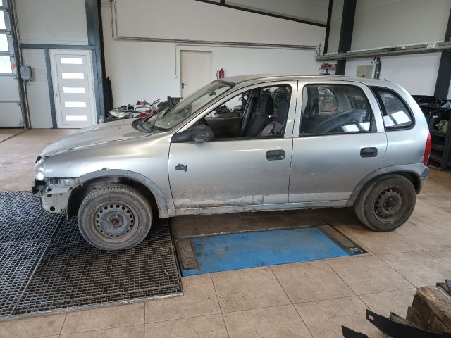 bontott OPEL CORSA B Központi Injektor