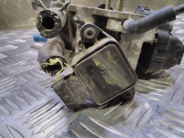 bontott OPEL CORSA B Központi Injektor