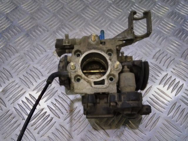 bontott OPEL CORSA B Központi Injektor