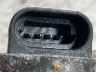 bontott OPEL CORSA B Központi Injektor