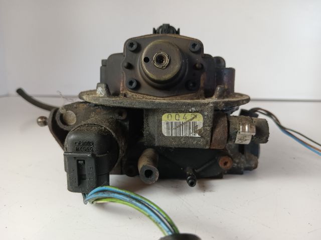 bontott OPEL CORSA B Központi Injektor