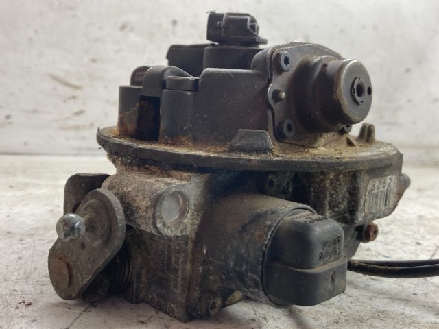 bontott OPEL CORSA B Központi Injektor