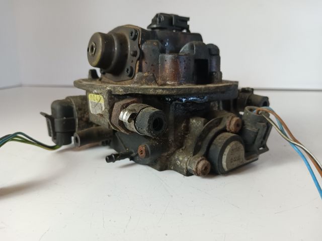 bontott OPEL CORSA B Központi Injektor