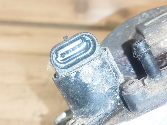 bontott OPEL CORSA B Központi Injektor