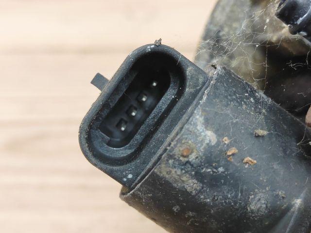 bontott OPEL CORSA B Központi Injektor