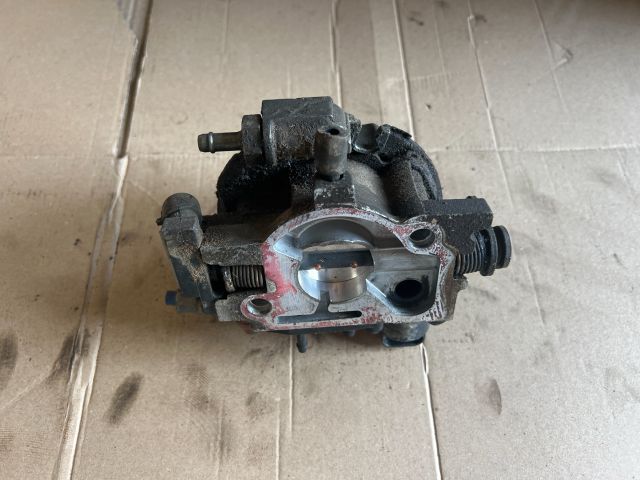 bontott OPEL CORSA B Központi Injektor