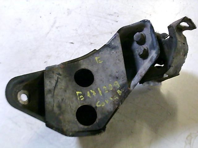 bontott OPEL CORSA B Motor Tartó Bak (Fém)