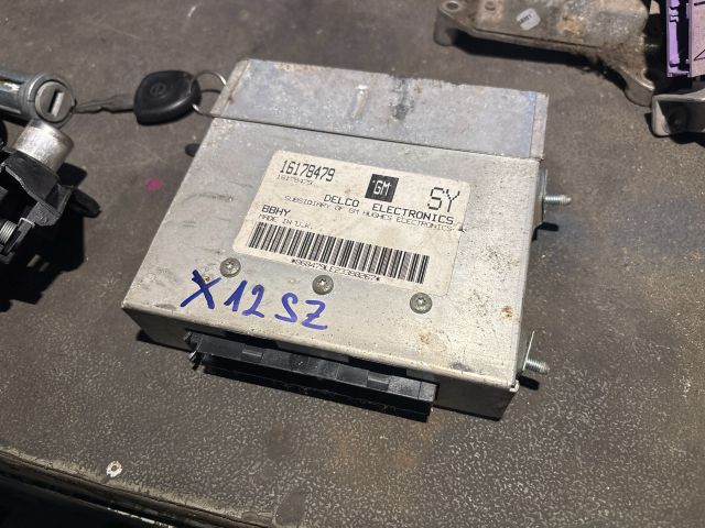 bontott OPEL CORSA B Motorvezérlő