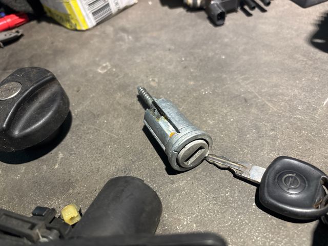 bontott OPEL CORSA B Motorvezérlő