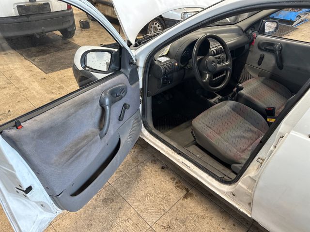 bontott OPEL CORSA B Nívópálca