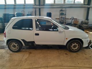 bontott OPEL CORSA B Nívópálca