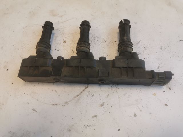 bontott OPEL CORSA B Porlasztó Sor / Híd