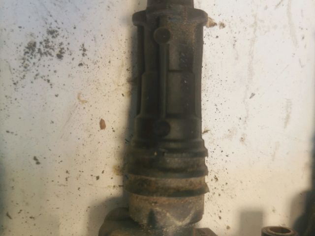 bontott OPEL CORSA B Porlasztó Sor / Híd