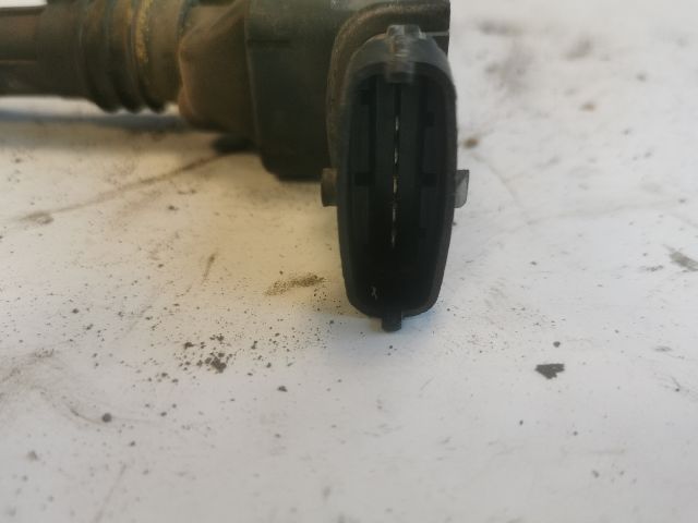 bontott OPEL CORSA B Porlasztó Sor / Híd