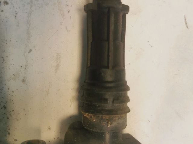 bontott OPEL CORSA B Porlasztó Sor / Híd