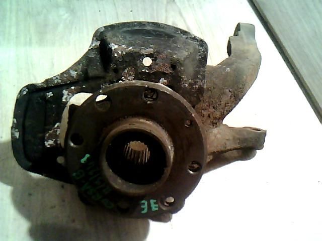 bontott OPEL CORSA B Jobb első Kerékagy