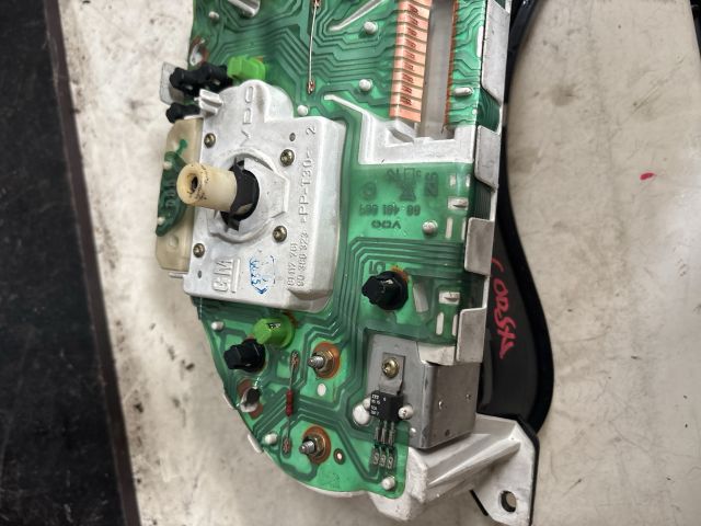 bontott OPEL CORSA B Kilométeróra