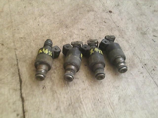 bontott OPEL CORSA B Porlasztó (1 db)