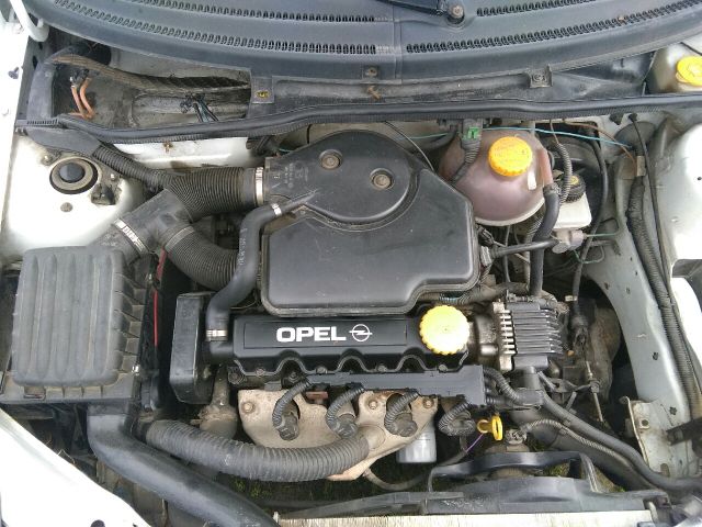 bontott OPEL CORSA B Bal első Gólyaláb (Lengécsillapító, Rugó)