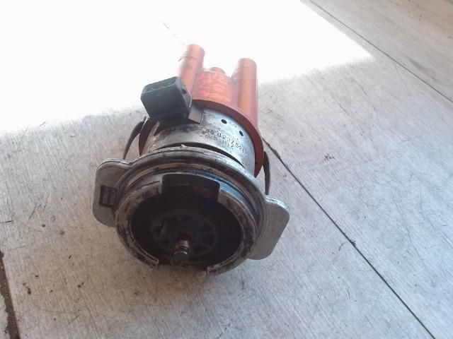 bontott OPEL CORSA B Gyújtáselosztó