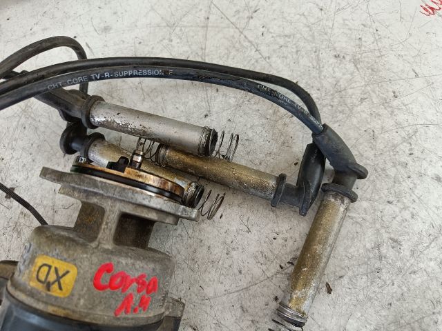 bontott OPEL CORSA B Gyújtáselosztó