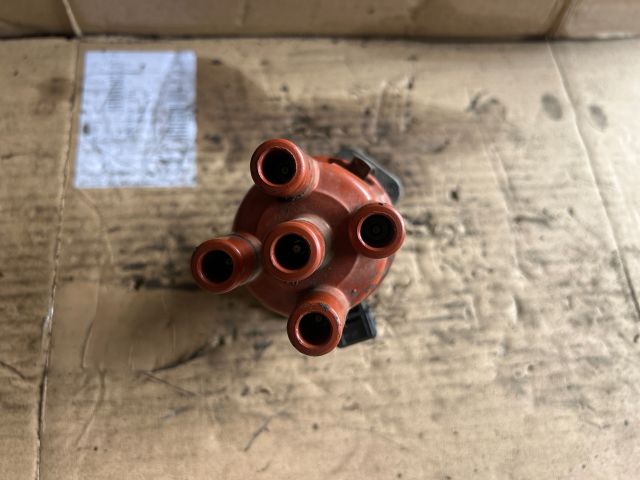 bontott OPEL CORSA B Gyújtáselosztó