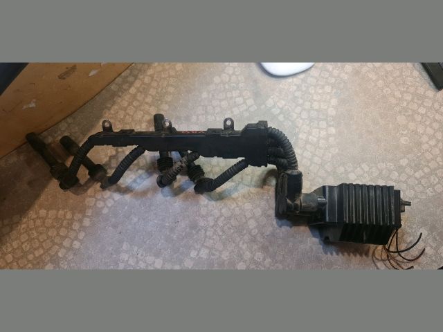 bontott OPEL CORSA B Gyújtótrafó Szett