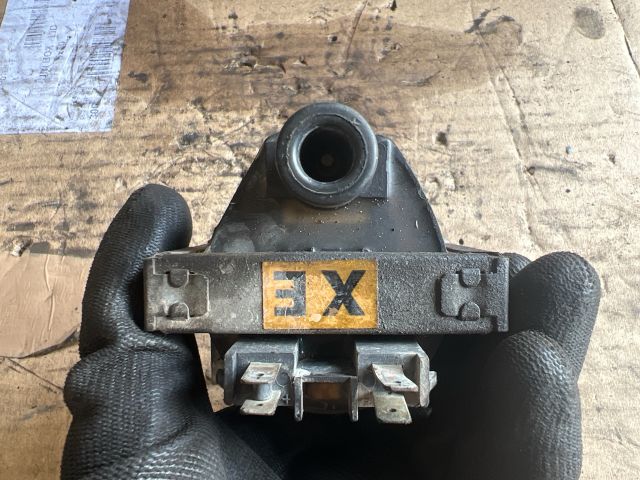 bontott OPEL CORSA B Gyújtótrafó