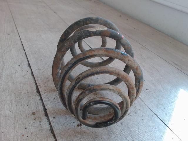 bontott OPEL CORSA B Hátsó Rugó