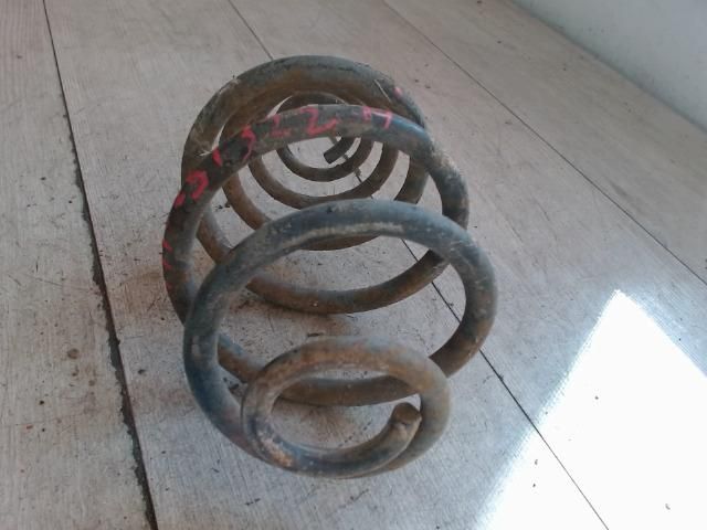 bontott OPEL CORSA B Hátsó Rugó