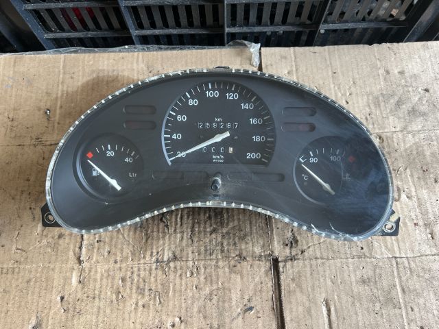 bontott OPEL CORSA B Kilométeróra