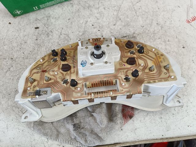 bontott OPEL CORSA B Kilométeróra