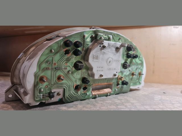 bontott OPEL CORSA B Kilométeróra