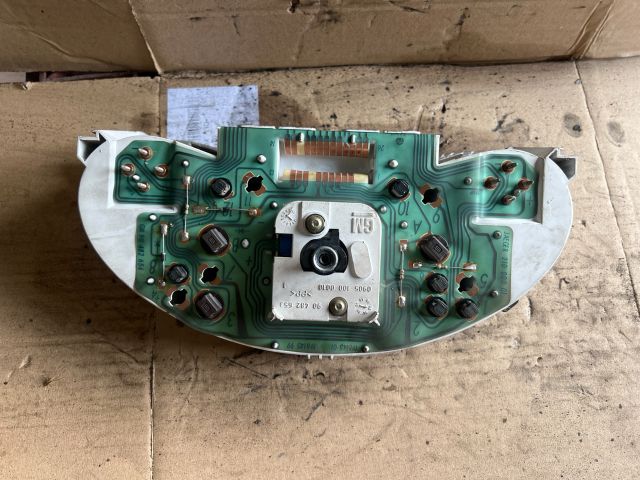 bontott OPEL CORSA B Kilométeróra