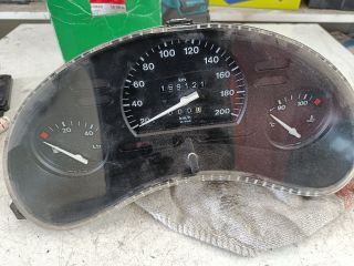 bontott OPEL CORSA B Kilométeróra