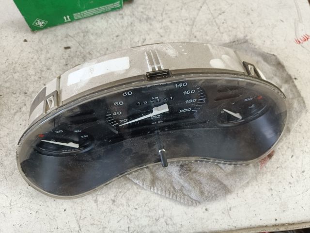bontott OPEL CORSA B Kilométeróra