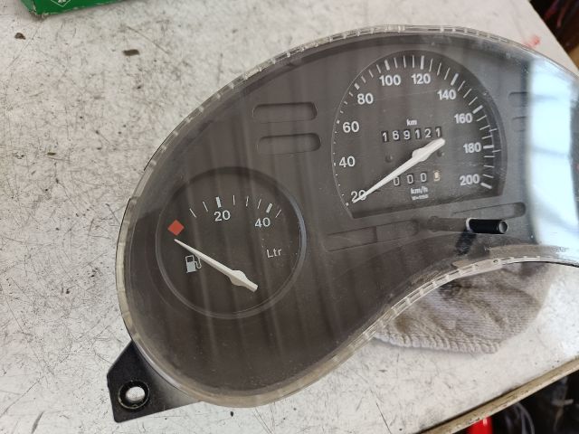 bontott OPEL CORSA B Kilométeróra